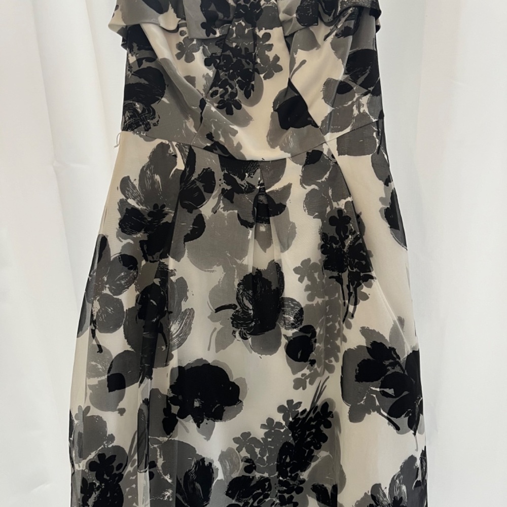 Strapless Black/White/Grey dress - Picture 6 of 6